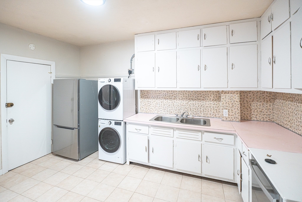 2 bed, 1 bath apartment for rent at 20 Ford St Unit 1, East Boston — photo 2 of 8
