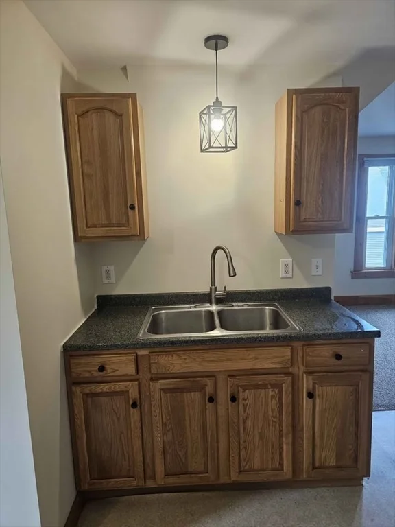 2 bed, 1 bath apartment for rent at 20 Forest St Unit 3, Middleboro — photo 5 of 12