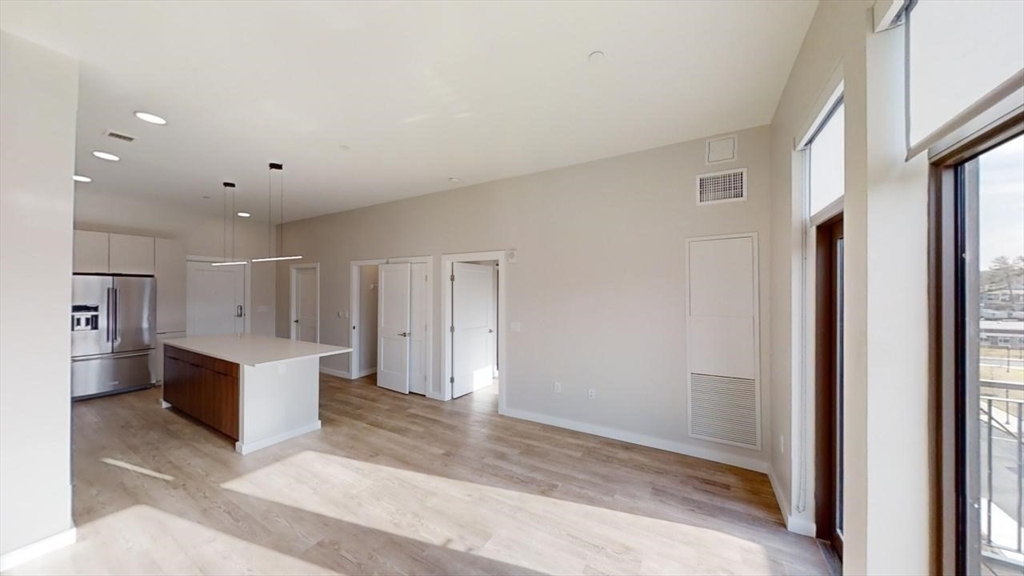1 bed, 1 bath apartment for rent at 20 Fourth Ave Unit 511, Burlington — photo 4 of 20