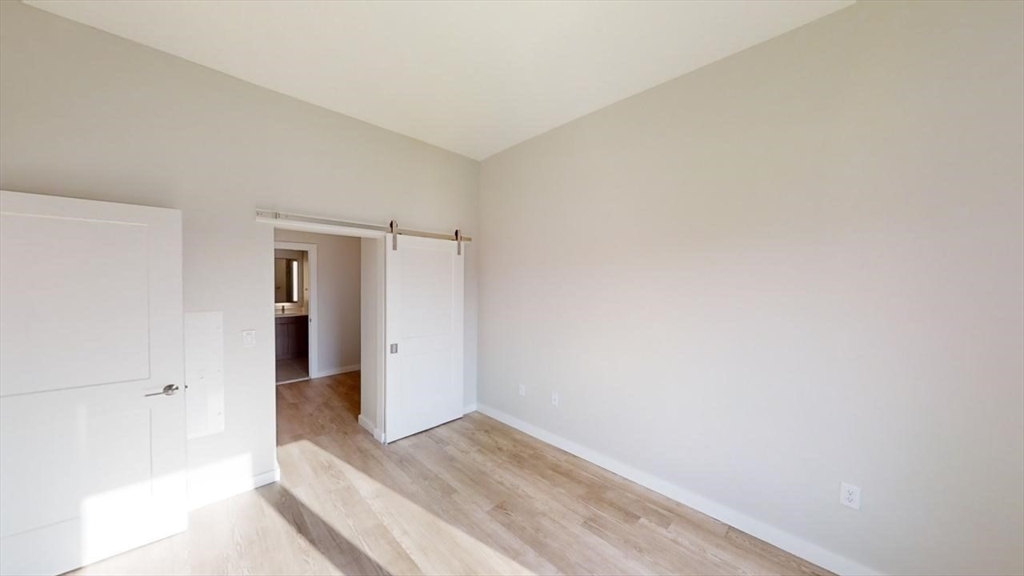 1 bed, 1 bath apartment for rent at 20 Fourth Ave Unit 511, Burlington — photo 6 of 20