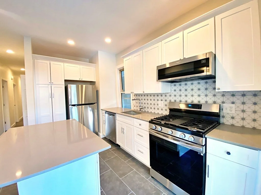 3 bed, 1 bath apartment for rent at 20 Frankfort St Unit 1, East Boston — photo 3 of 27
