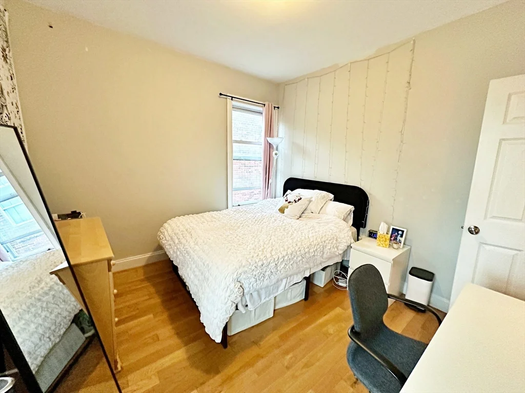3 bed, 2 bath apartment for rent at 20 Frankfort St Unit 3, East Boston — photo 6 of 18
