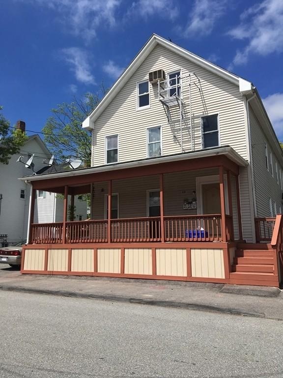 4 bed, 1 bath apartment for rent at 20 Fruit St Unit 1, Taunton — photo 1 of 12