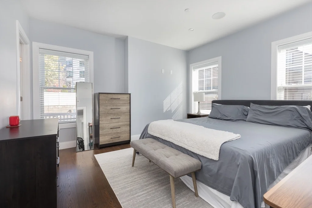 3 bed, 2 bath apartment for rent at 20 Fuller St Unit 2, Dorchester — photo 9 of 21