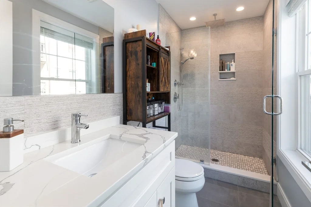 3 bed, 2 bath apartment for rent at 20 Fuller St Unit 2, Dorchester — photo 15 of 21