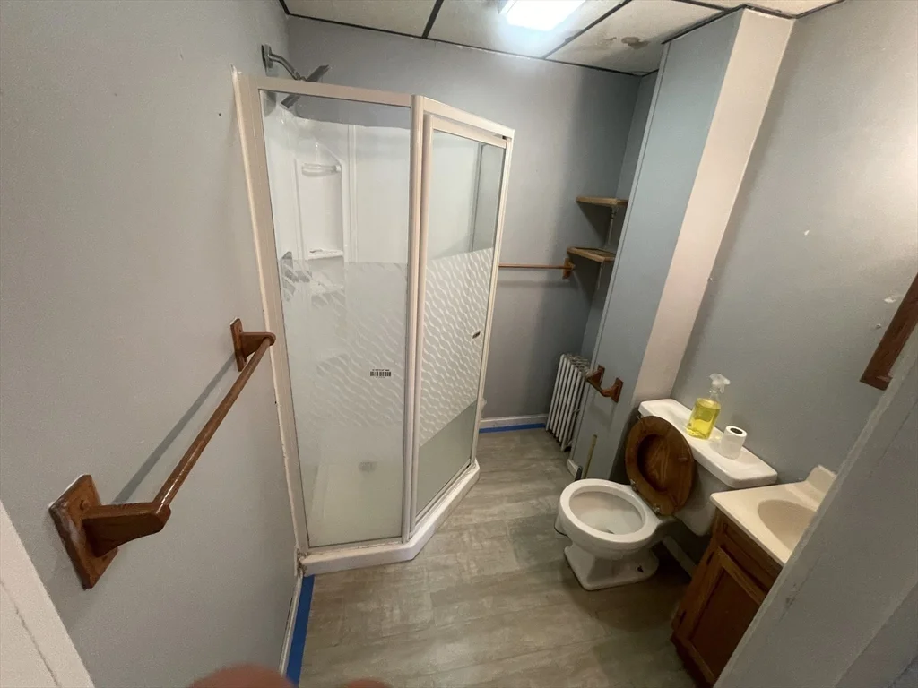 3 bed, 1 bath apartment for rent at 20 Garfield St Unit 1, Taunton — photo 6 of 7