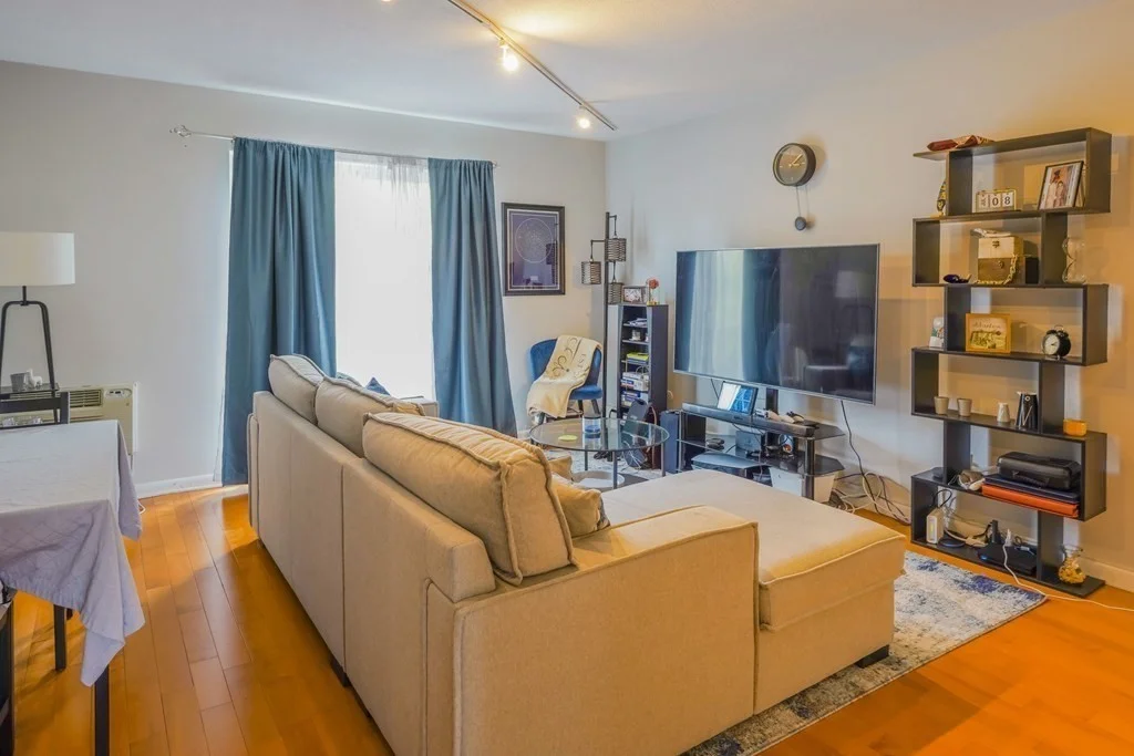 2 bed, 1 bath apartment for rent at 20 Gates St Unit 6, West Roxbury — photo 2 of 11