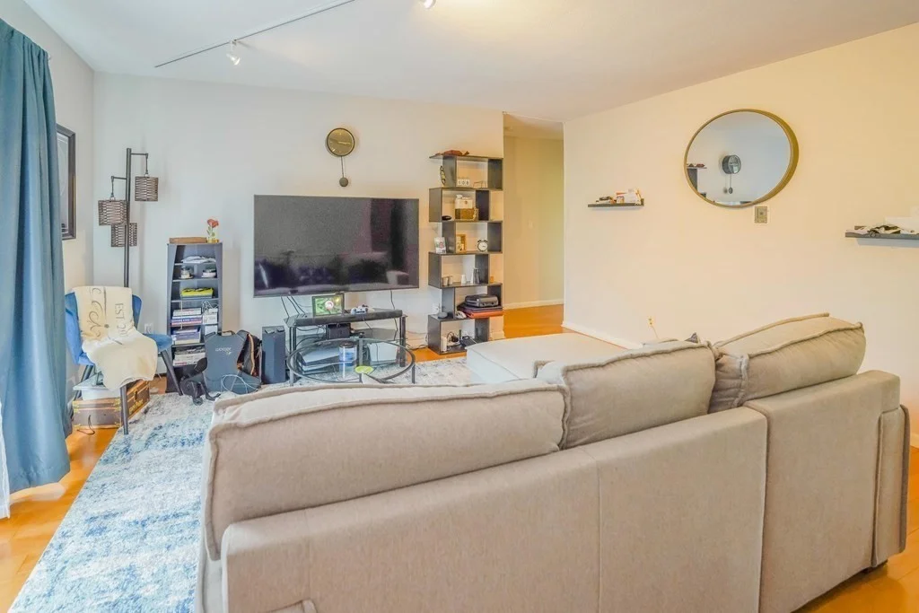 2 bed, 1 bath apartment for rent at 20 Gates St Unit 6, West Roxbury — photo 1 of 11
