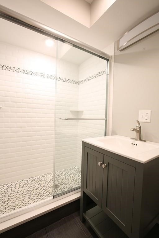 4 bed, 3 bath apartment for rent at 20 George St Unit 1, East Somerville — photo 10 of 10