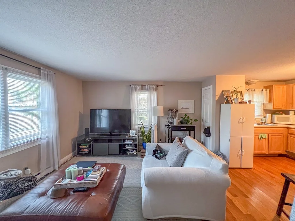 1 bed, 1 bath apartment for rent at 20 Germain Ave Unit 2, Quincy — photo 1 of 11