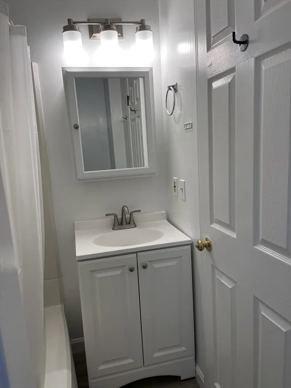1 bed, 1 bath apartment for rent at 20 Gibbon St Unit 2R, Marlborough — photo 4 of 8