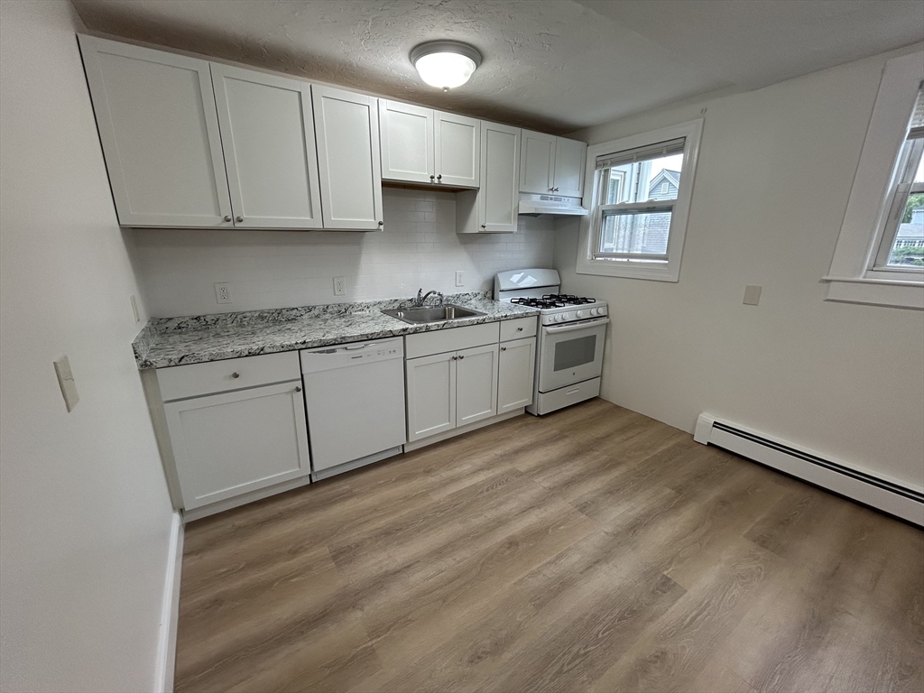 1 bed, 1 bath apartment for rent at 20 Gibbon St Unit F, Marlborough — photo 3 of 11