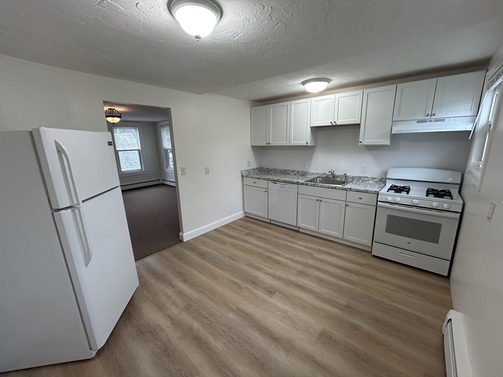 1 bed, 1 bath apartment for rent at 20 Gibbon St Unit F, Marlborough — photo 2 of 11