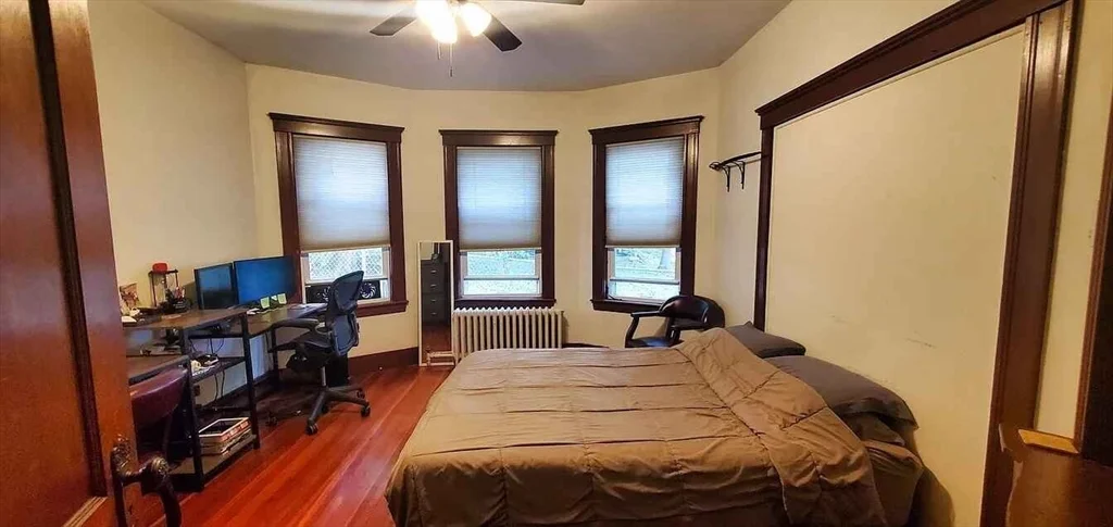 3 bed, 1 bath apartment for rent at 20 Glade Ave Unit 3, Jamaica Plain — photo 10 of 12