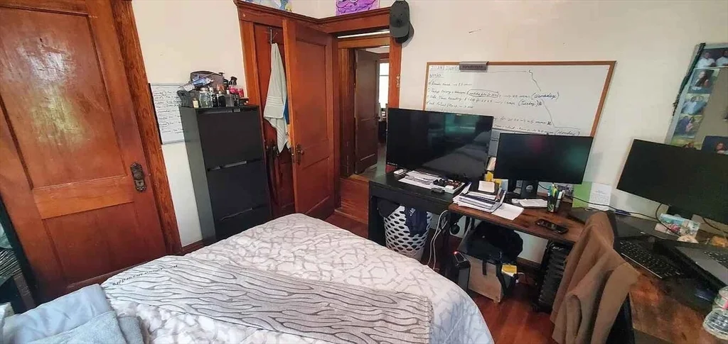3 bed, 1 bath apartment for rent at 20 Glade Ave Unit 3, Jamaica Plain — photo 2 of 12