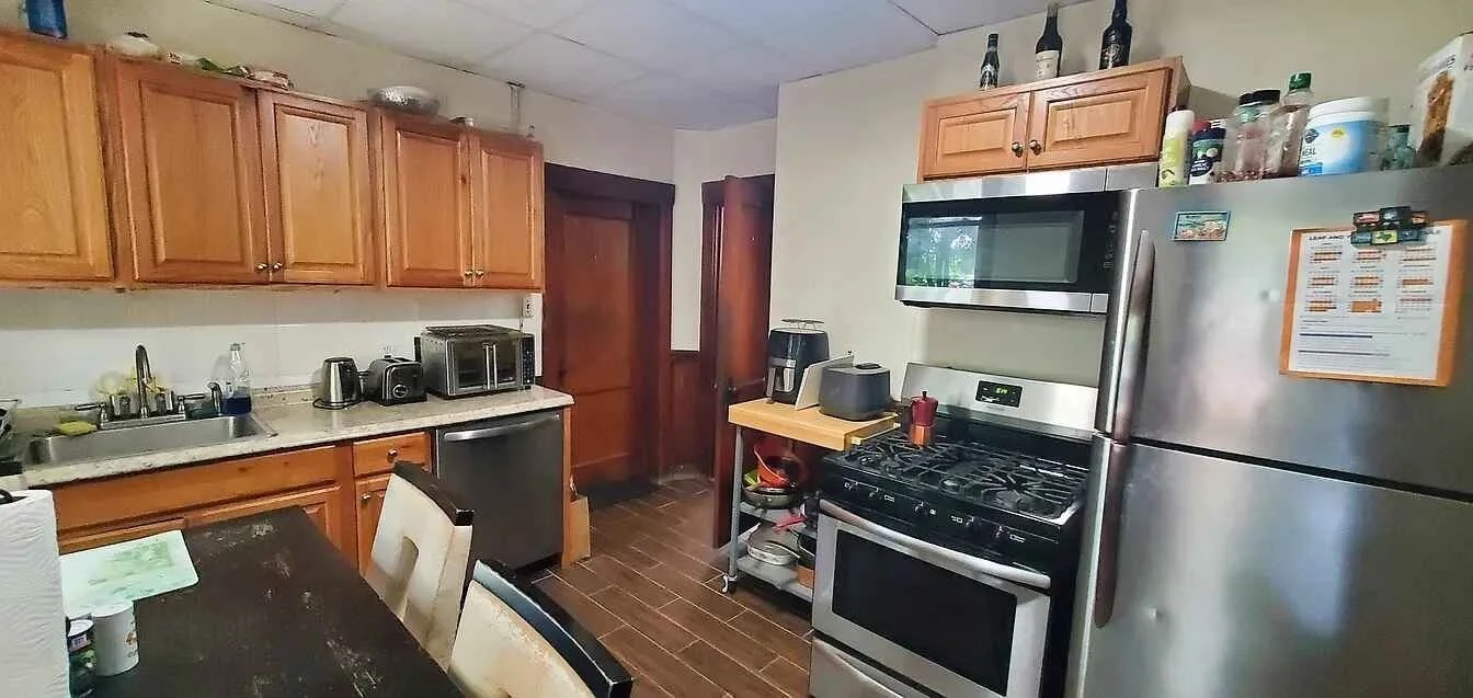 3 bed, 1 bath apartment for rent at 20 Glade Ave Unit 3, Jamaica Plain