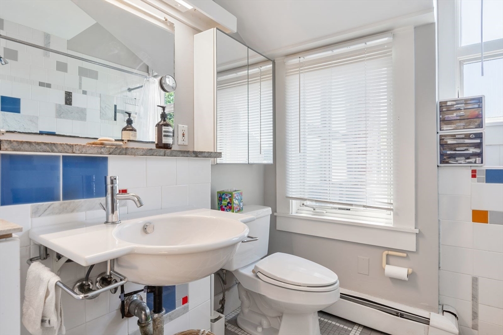 3 bed, 2 bath apartment for rent at 20 Glenwood Ave Unit 2, Cambridgeport — photo 15 of 21