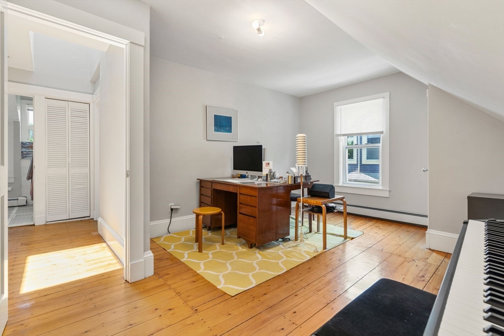 3 bed, 2 bath apartment for rent at 20 Glenwood Ave Unit 2, Cambridgeport — photo 17 of 21