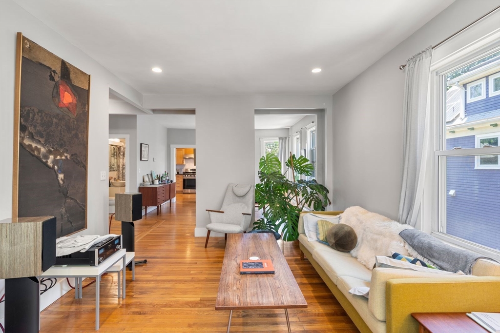 3 bed, 2 bath apartment for rent at 20 Glenwood Ave Unit 2, Cambridgeport — photo 11 of 21