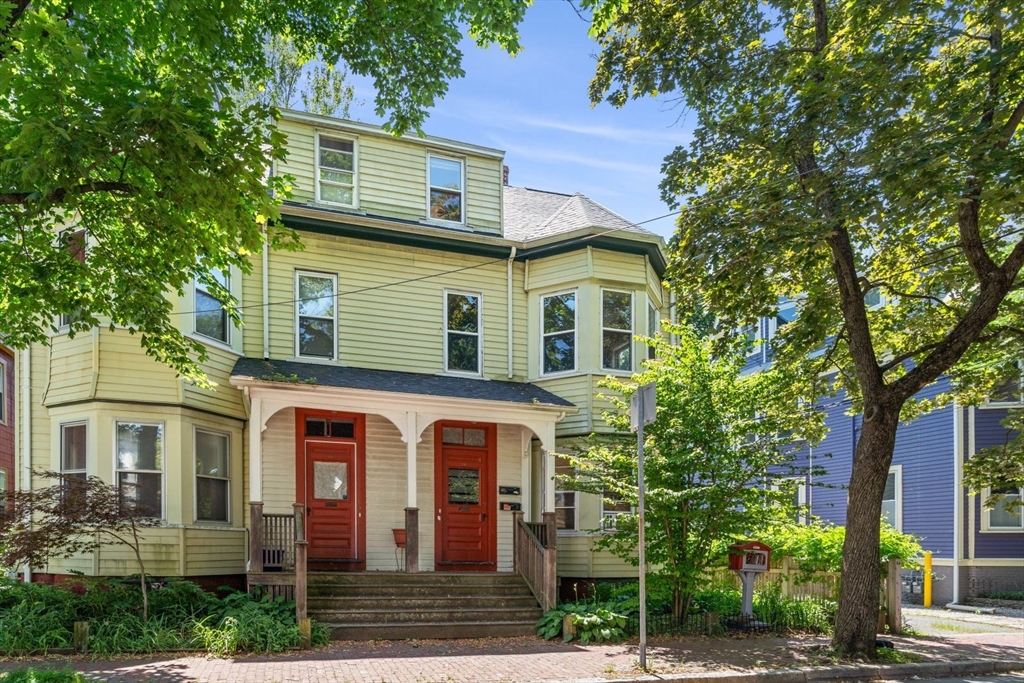 3 bed, 2 bath apartment for rent at 20 Glenwood Ave Unit 2, Cambridgeport — photo 19 of 21