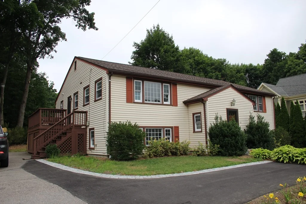 3 bed, 2 bath apartment for rent at 20 Green St Unit 1, Medfield