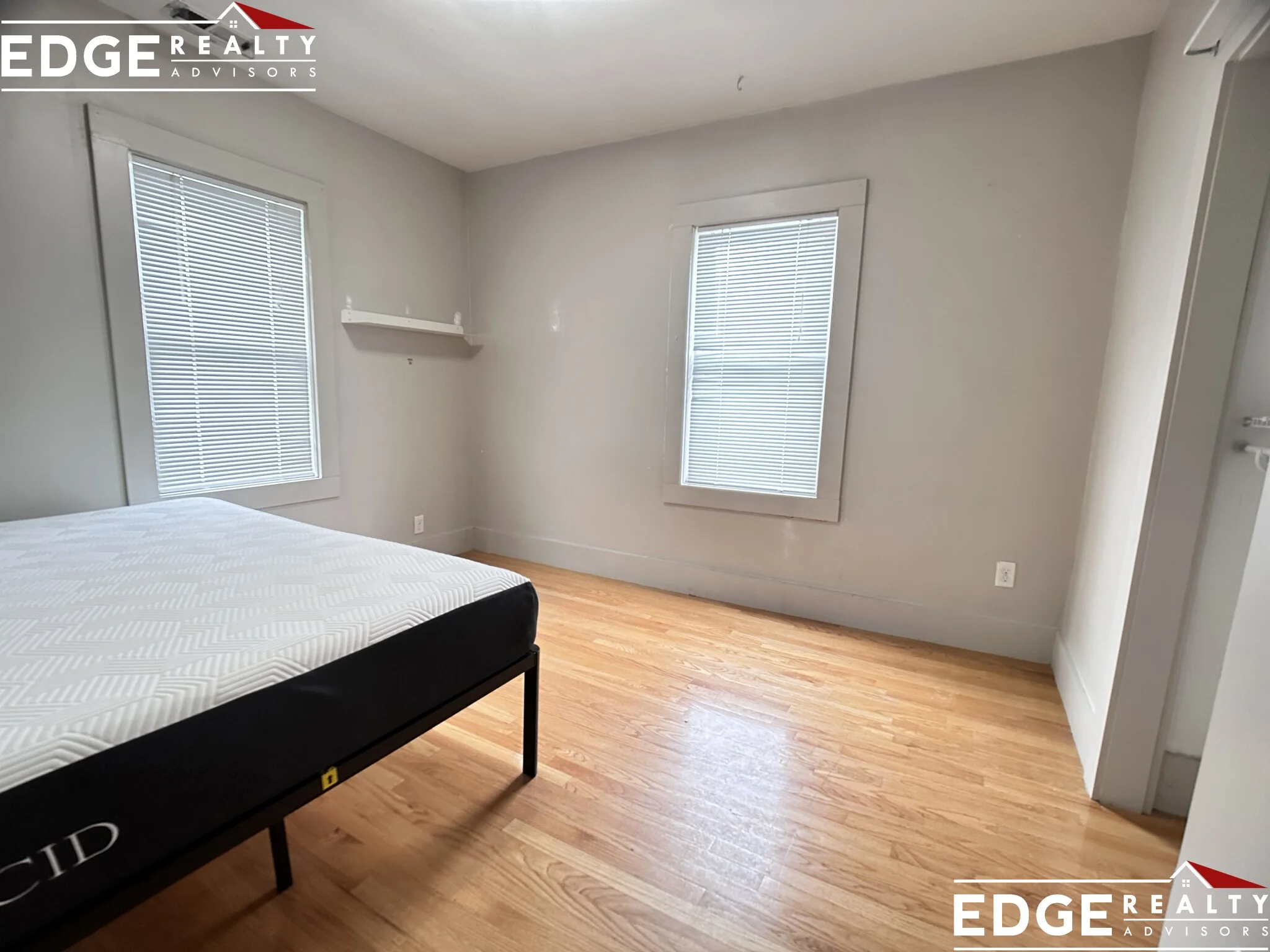 5 bed, 2 bath apartment for rent at 20 Greylock Rd Unit N/A, Brighton — photo 5 of 11