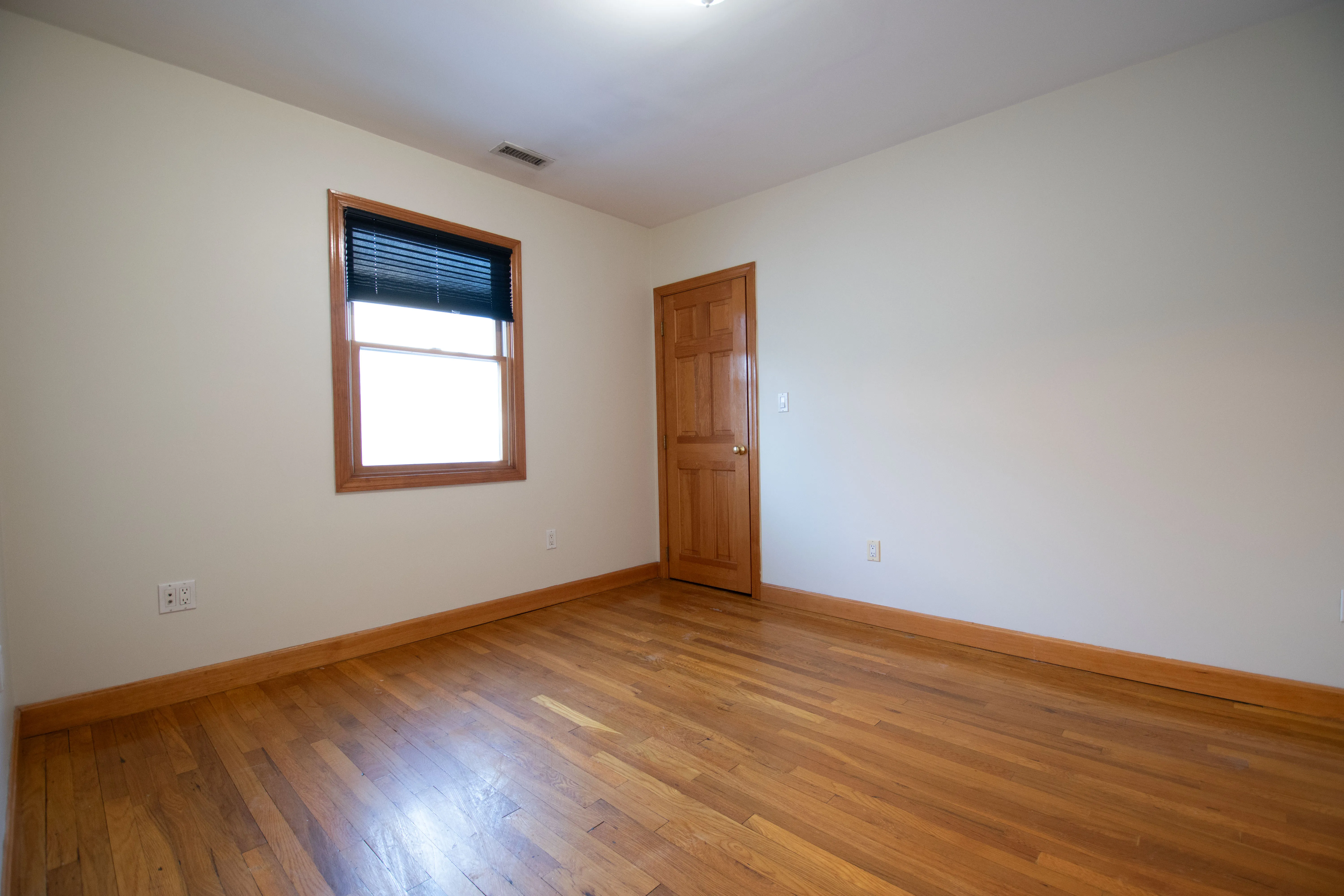 3 bed, 1 bath apartment for rent at 20 Greymere Rd Unit 2, Brighton — photo 6 of 9