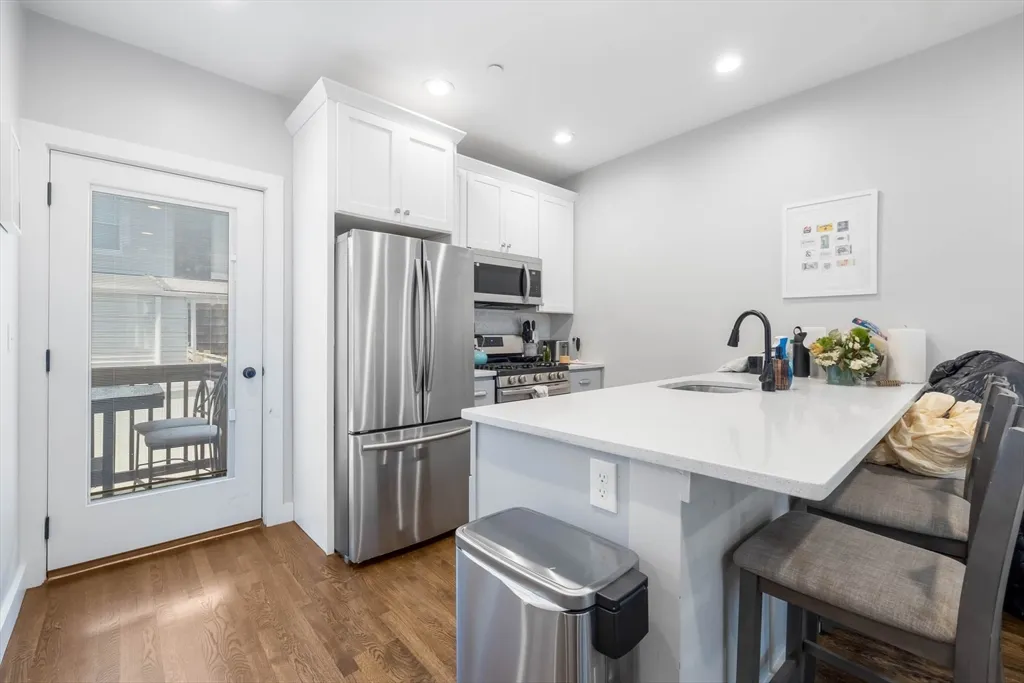4 bed, 3 bath apartment for rent at 20 Grimes St Unit 1, South Boston — photo 3 of 15