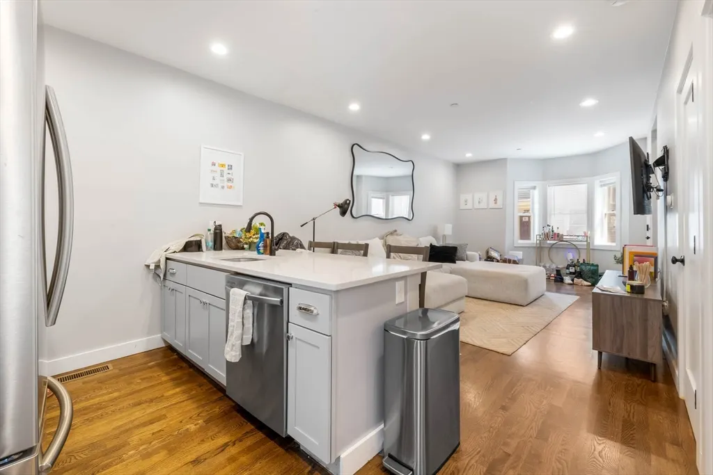 4 bed, 3 bath apartment for rent at 20 Grimes St Unit 1, South Boston — photo 4 of 15