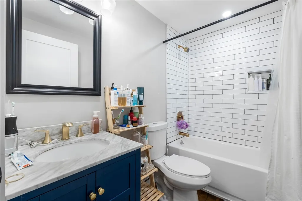 4 bed, 3 bath apartment for rent at 20 Grimes St Unit 1, South Boston — photo 9 of 15