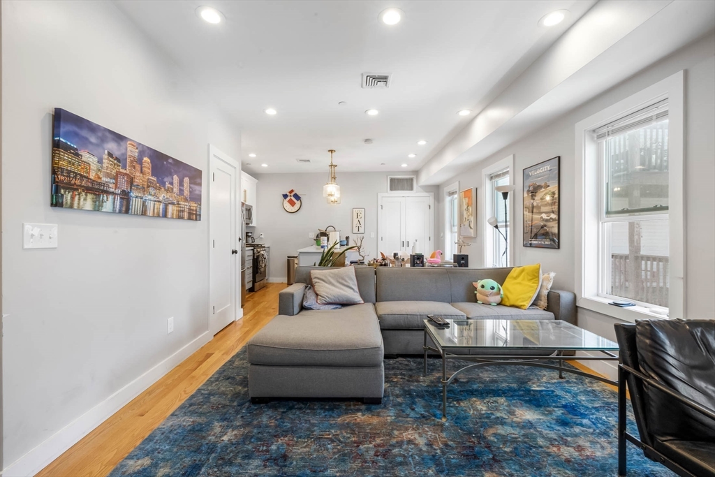 4 bed, 2 bath apartment for rent at 20 Grimes St Unit 3, South Boston — photo 2 of 16