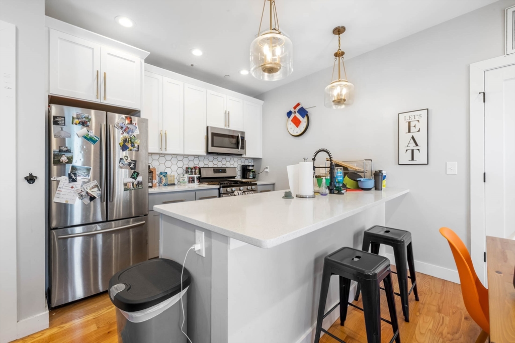 4 bed, 2 bath apartment for rent at 20 Grimes St Unit 3, South Boston — photo 5 of 16
