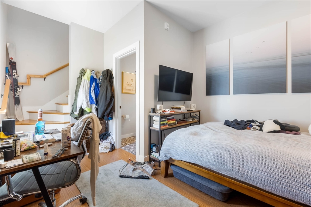 4 bed, 2 bath apartment for rent at 20 Grimes St Unit 3, South Boston — photo 14 of 16