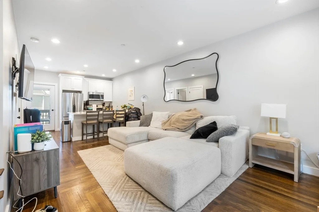 4 bed, 3 bath apartment for rent at 20 Grimes St Unit SF, South Boston — photo 2 of 15