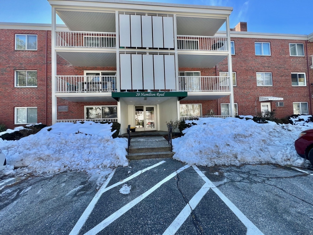 1 bed, 1 bath apartment for rent at 20 Hamilton Rd Unit 201, Arlington — photo 1 of 21