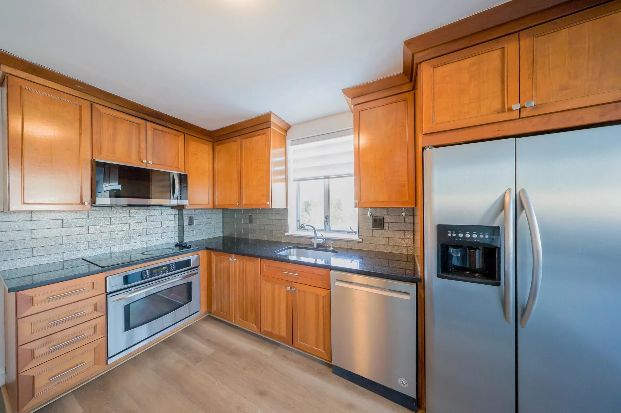 2 bed, 2 bath apartment for rent at 20 Hammond Pond Pkwa Unit 305, Chestnut Hill — photo 1 of 19