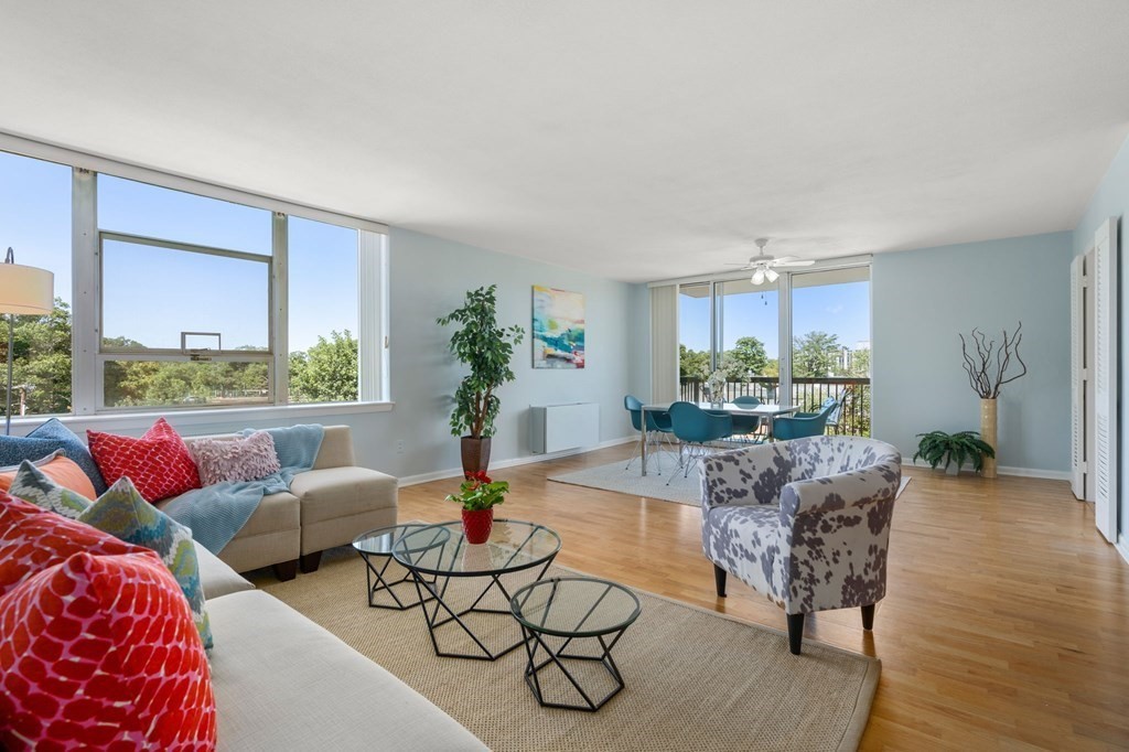 1 bed, 1 bath apartment for rent at 20 Hammond Pond Pkwa Unit 308, Chestnut Hill — photo 8 of 14