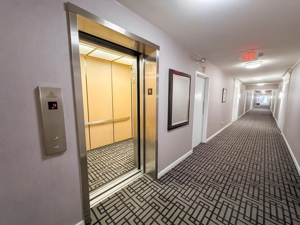1 bed, 1 bath apartment for rent at 20 Hammond Pond Pkwa Unit 402, Chestnut Hill — photo 14 of 15