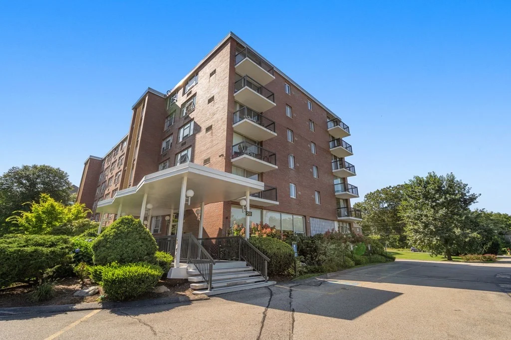1 bed, 1 bath apartment for rent at 20 Hammond Pond Pkwa Unit 408a, Chestnut Hill — photo 14 of 14