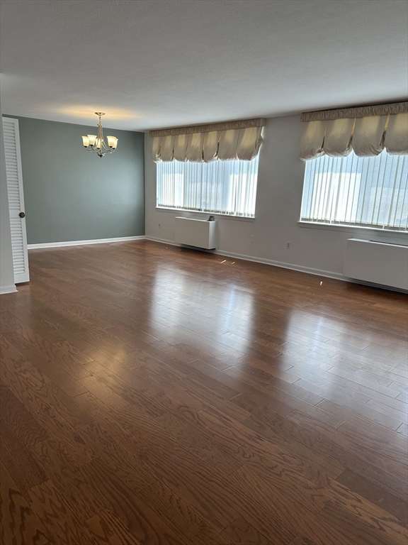 1 bed, 1 bath apartment for rent at 20 Hammond Pond Pkwa Unit 503, Chestnut Hill — photo 4 of 16