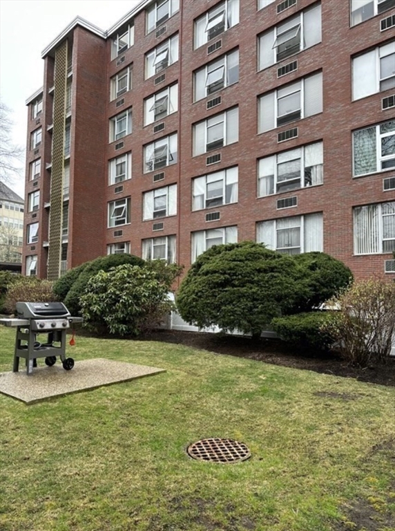 1 bed, 1 bath apartment for rent at 20 Hammond Pond Pkwa Unit 503, Chestnut Hill — photo 1 of 16