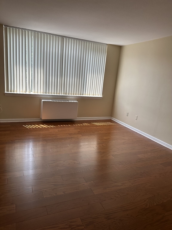 1 bed, 1 bath apartment for rent at 20 Hammond Pond Pkwa Unit 503, Chestnut Hill — photo 5 of 16