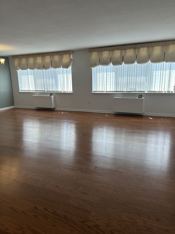 1 bed, 1 bath apartment for rent at 20 Hammond Pond Pkwa Unit 503, Chestnut Hill — photo 3 of 16
