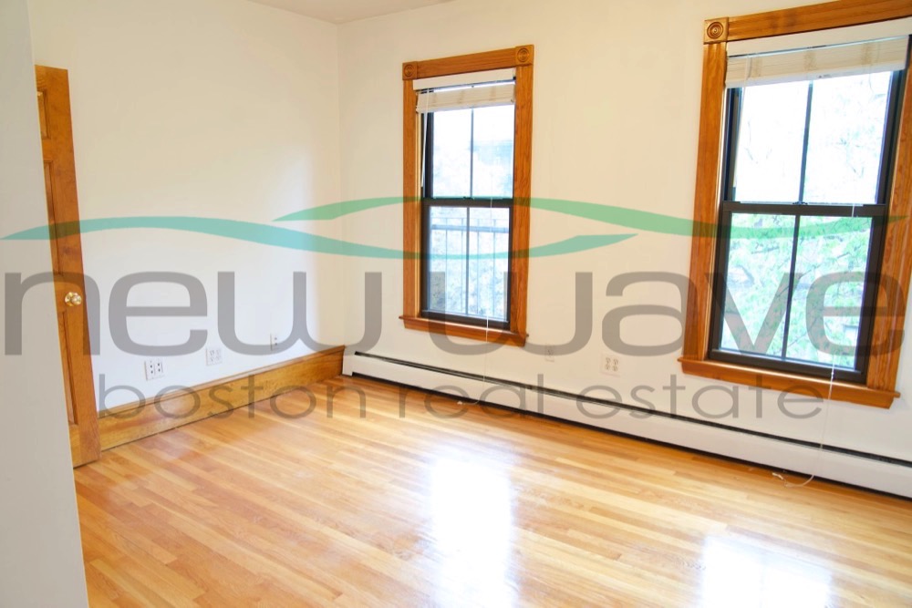 2 bed, 1 bath apartment for rent at 20 Hanson St Unit 3, South End — photo 4 of 10