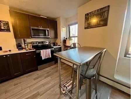 2 bed, 1 bath apartment for rent at 20 Hanson Unit 4, South End — photo 4 of 13