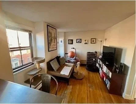 2 bed, 1 bath apartment for rent at 20 Hanson Unit 4, South End — photo 5 of 13