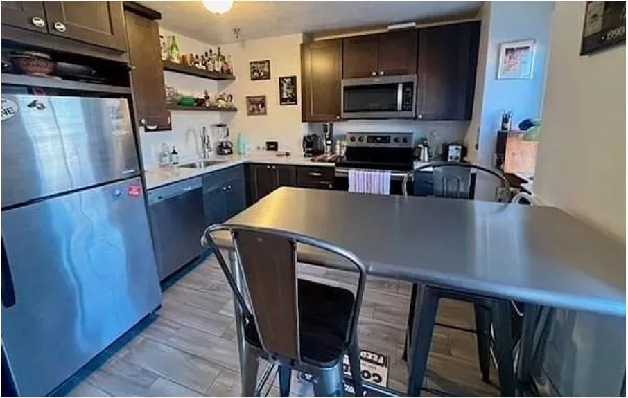 2 bed, 1 bath apartment for rent at 20 Hanson Unit 4, South End