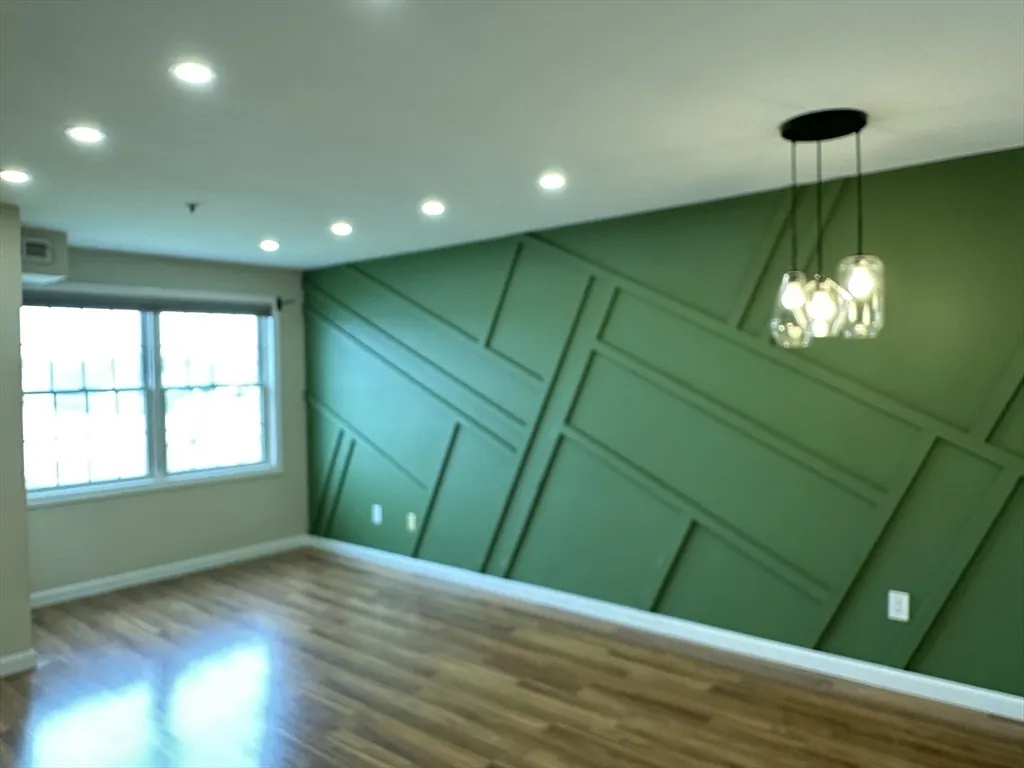 2 bed, 1 bath apartment for rent at 20 Heaths Ct Unit 309, Lynn — photo 10 of 18