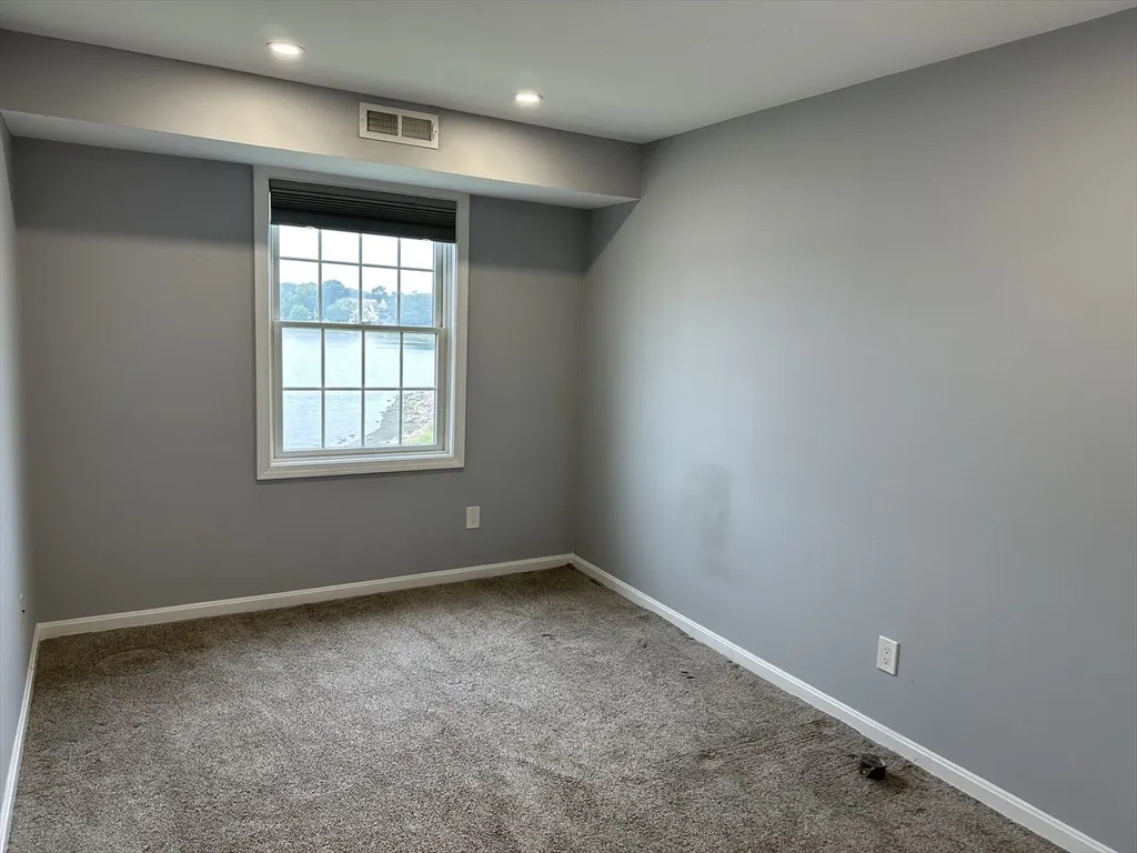 2 bed, 1 bath apartment for rent at 20 Heaths Ct Unit 309, Lynn — photo 18 of 18