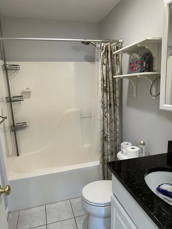 2 bed, 1 bath apartment for rent at 20 Heaths Ct Unit 309, Lynn — photo 14 of 18